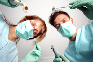 Patient Aussicht beim Zahnarzt auf dem Zahnarztstuhl